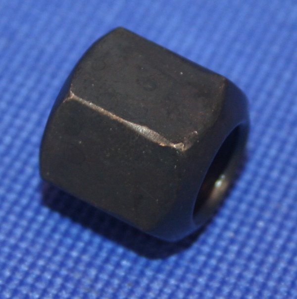 Mutter M10 hoch Klasse 10  H&ouml;he 15mm SW16 rund