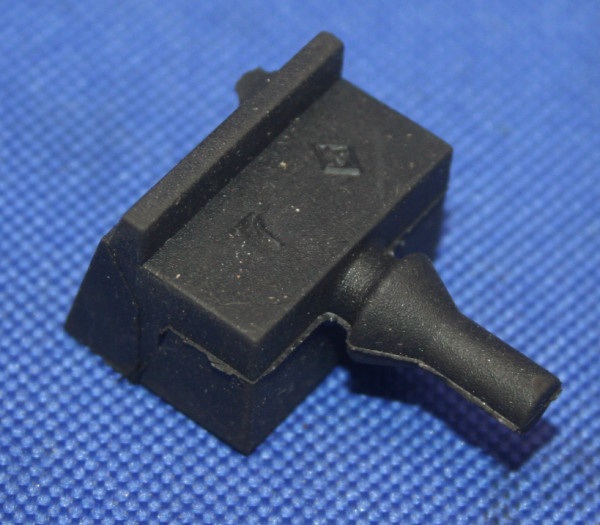 Gummipuffer Instrumentenabdeckung unten K75S