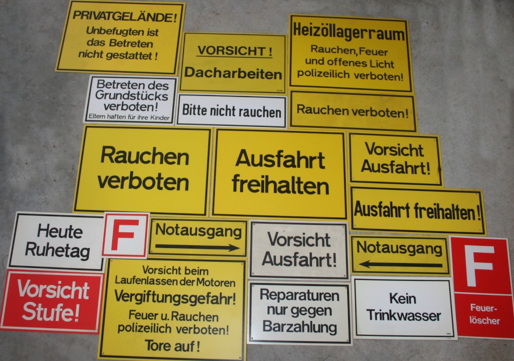 Hinweisschilder Kunststoff