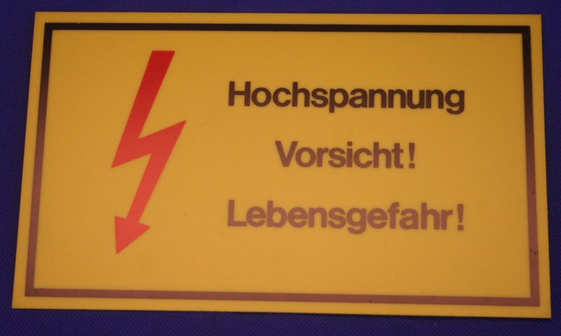 Hinweisschild Hochspannung Vorsicht! ca. 20x12cm gelb