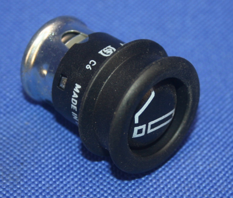 Zigarettenanz&uuml;nder K1100LT + Auto E32 E34 E