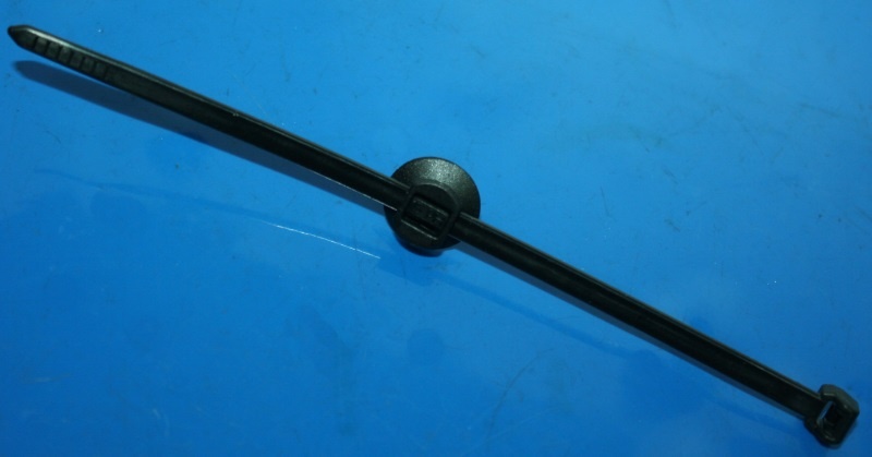 Kabelbinder 150mm schwarz mit Halter