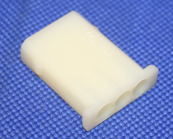 Steckergeh&auml;use 3 Polig f&uuml;r Rundstecker 6x16x24mm