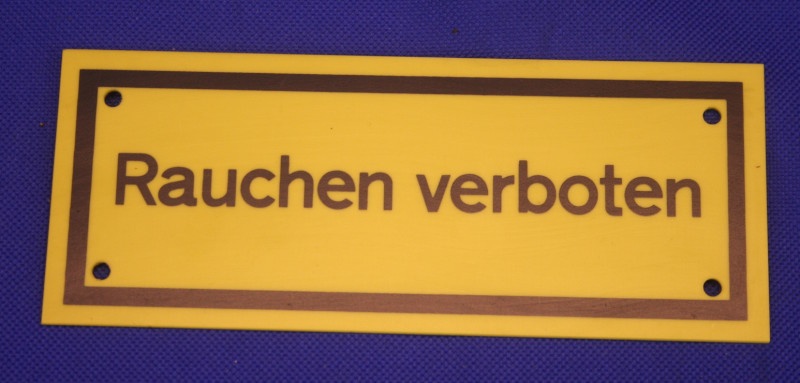 Hinweisschild Rauchen verboten gelb ca. 15x6 cm gelocht